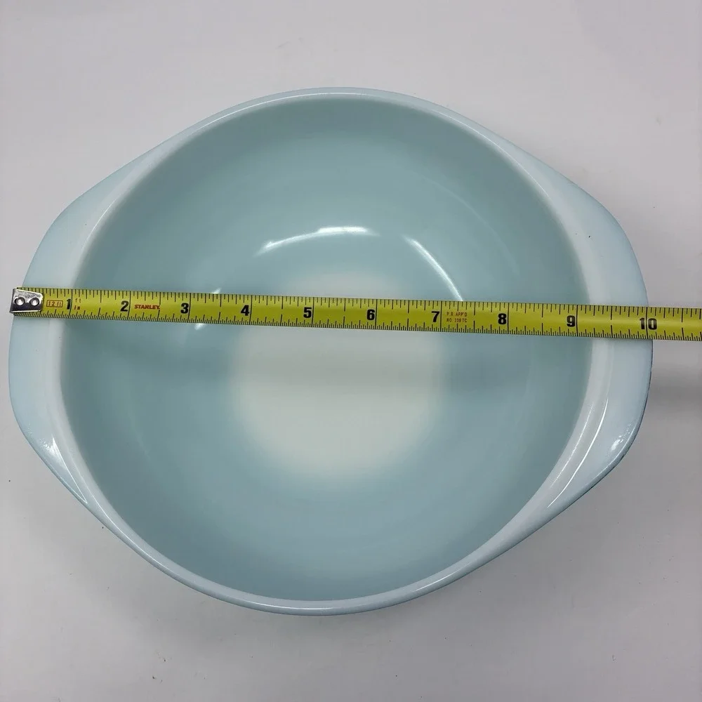 Vintage PYREX 024 Turquoise Glass Casserole Dish w Lid 2 QT Robins Egg Blue